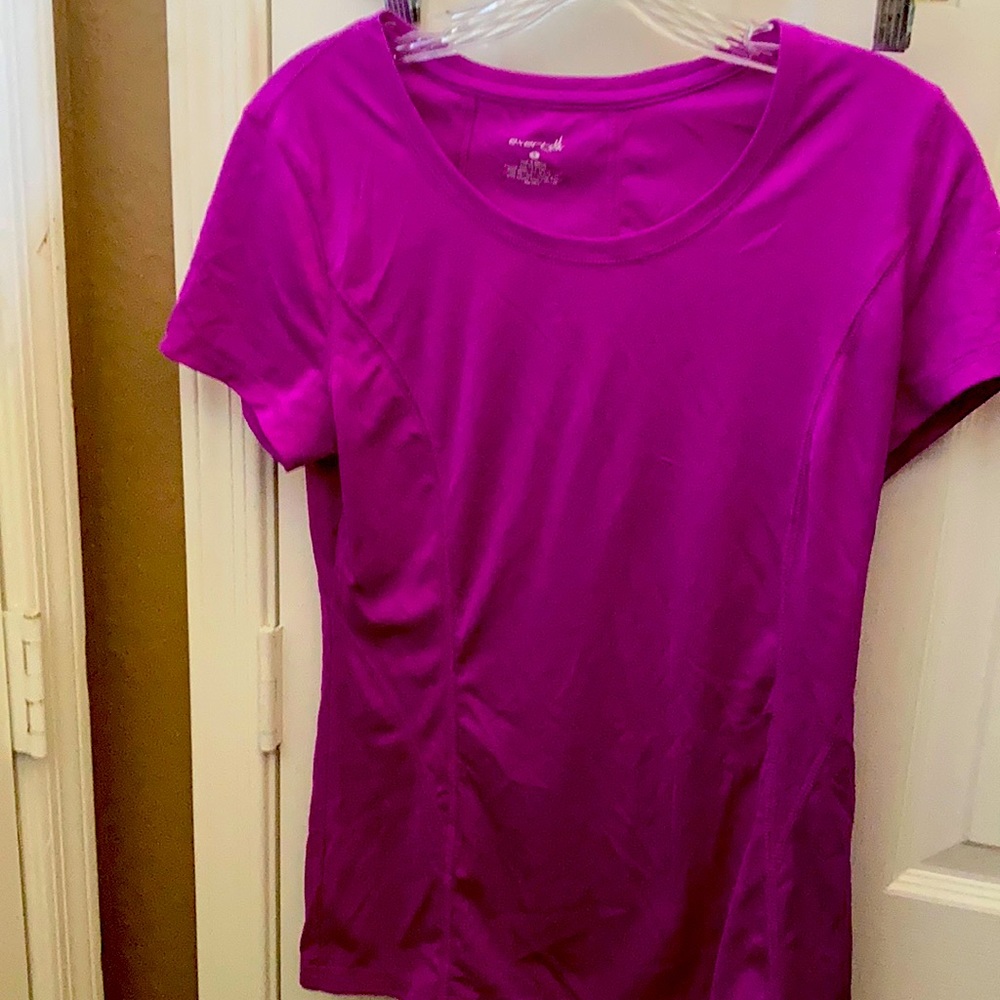 FINAL MARKDOWN Exertek workout top Small